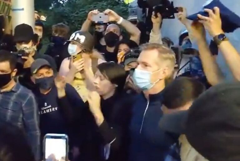 ted wheeler in portland mob